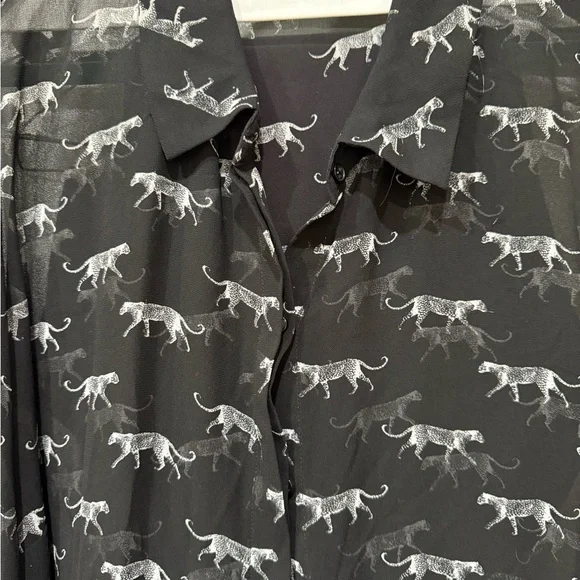 Lane Bryant Black & White with Cheetahs Animal Print Sheer Blouse 26/28 EUC - Picture 2 of 9
